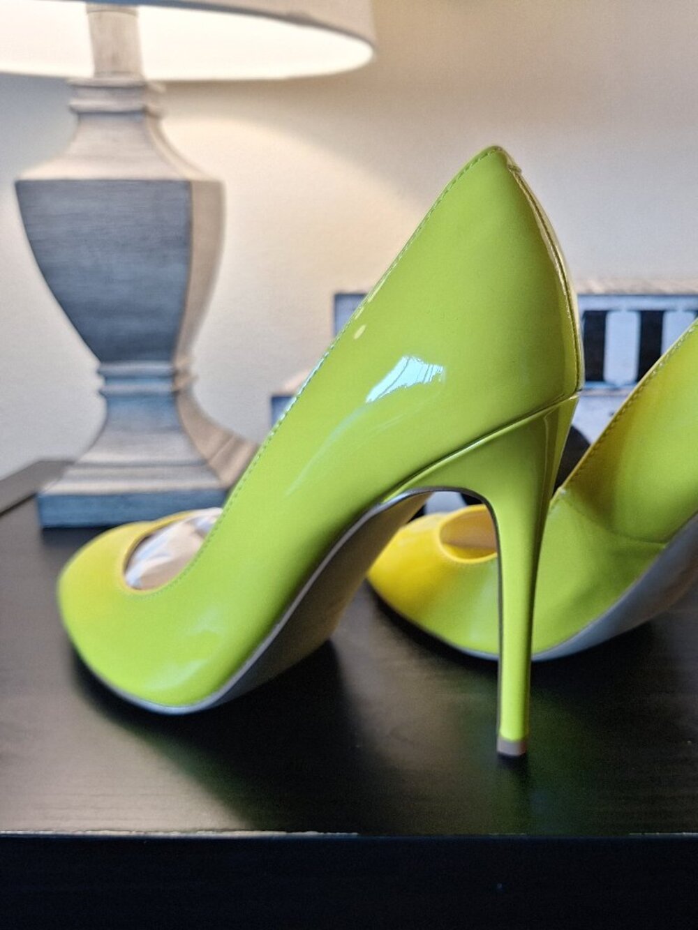 Nine West Chartreuse Yellow Patent Heel 8.5